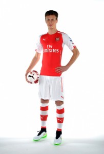 bielik in arsenal kit