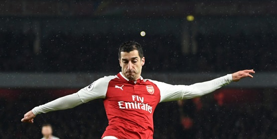 Arsenal's Henrikh Mkhitaryan out for six weeks due to foot injury