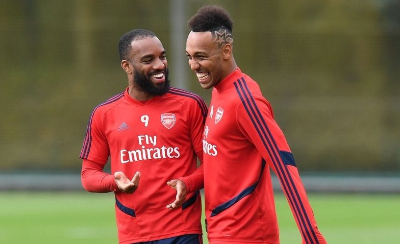 Aubameyang-and-Lacazette-joking-with-each-other