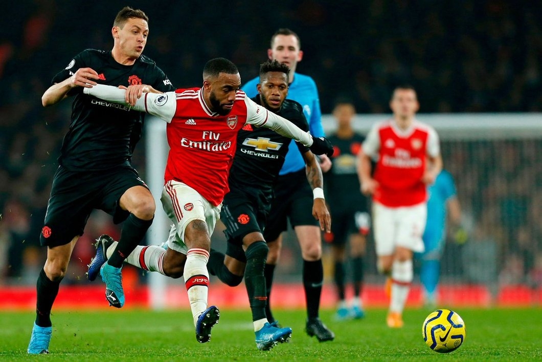 Lacazette-in-action-against-Manchester-United