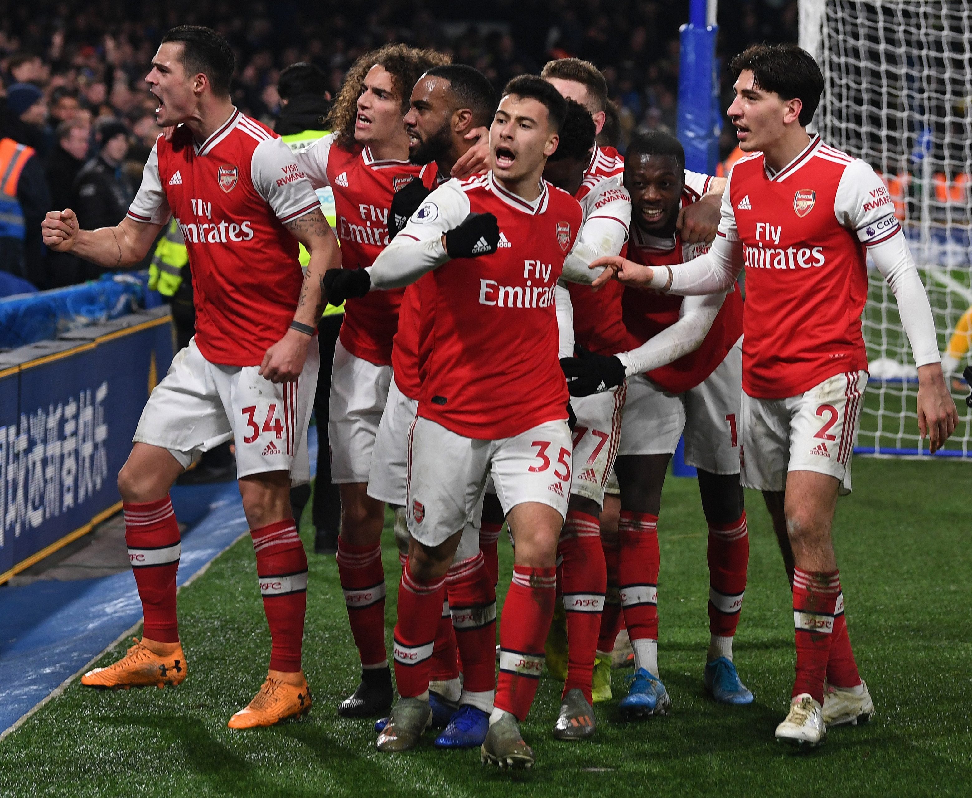 Arsenal 1 Chelsea 1 (Arsenal 4-1 on pens): Gunners win 2017