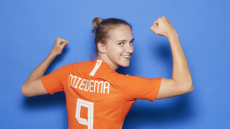 Viv Miedema wil Nederland naar EK-overwinning schieten, maar gaat voor Engeland