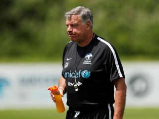 Allardyce uses wrong Willian example to downplay defeat