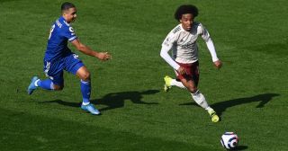 Video: Take a moment to relive Willian completely embarrassing Castagne this weekend