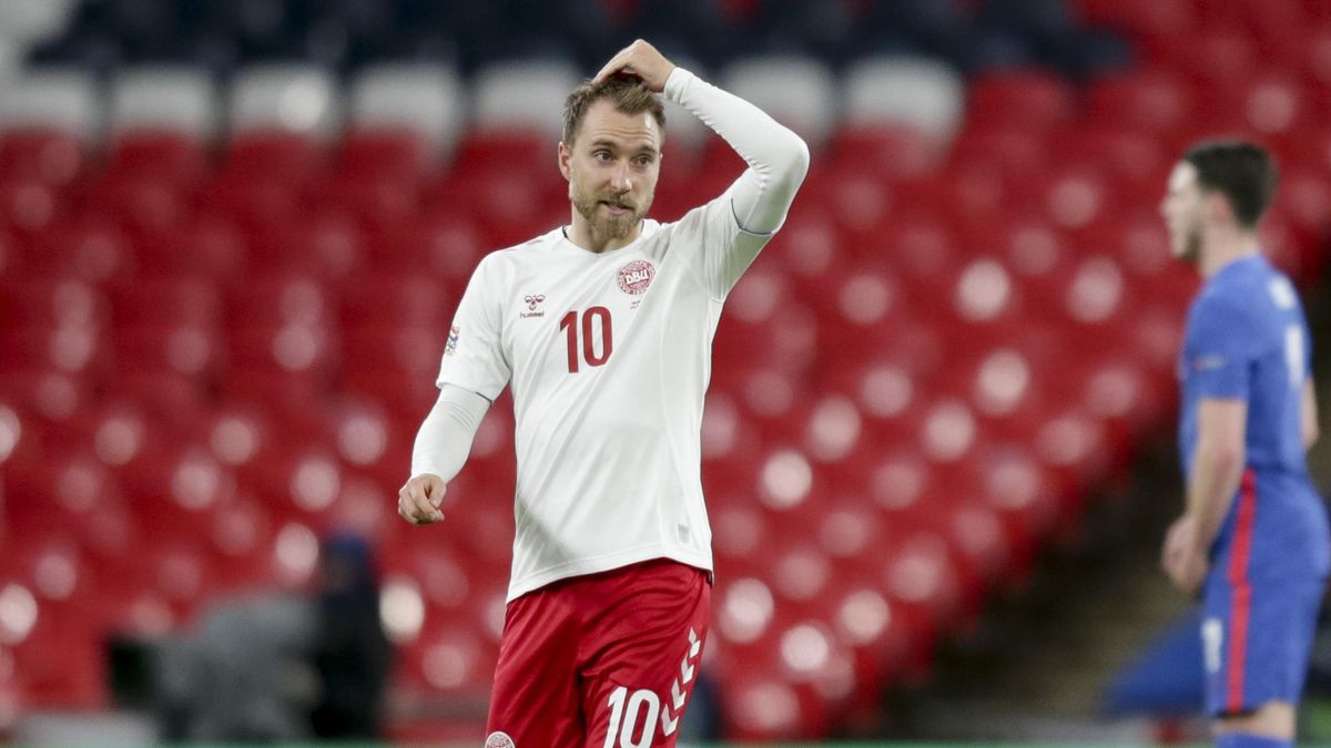 Christian Eriksen Denmark Midfielder Awake After Collapsing On Pitch Bbc News Live Bbc Glbnews Com