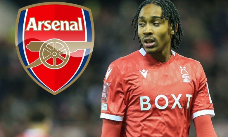  Arsenal and Spurs go head to head for talented right back on Deadline Day