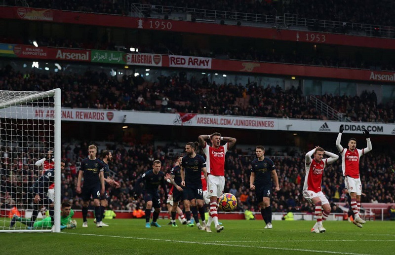  Are Arsenal proving that they aren’t serious about the top four? (Opinion)