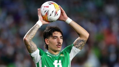Bellerin heavily applauded as he delivers speech at GQ Awards -- it has to  do with Qatar - Football