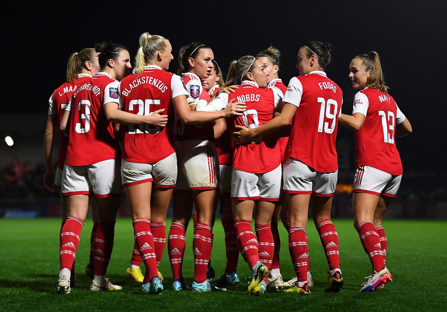 Arsenal deals women's team