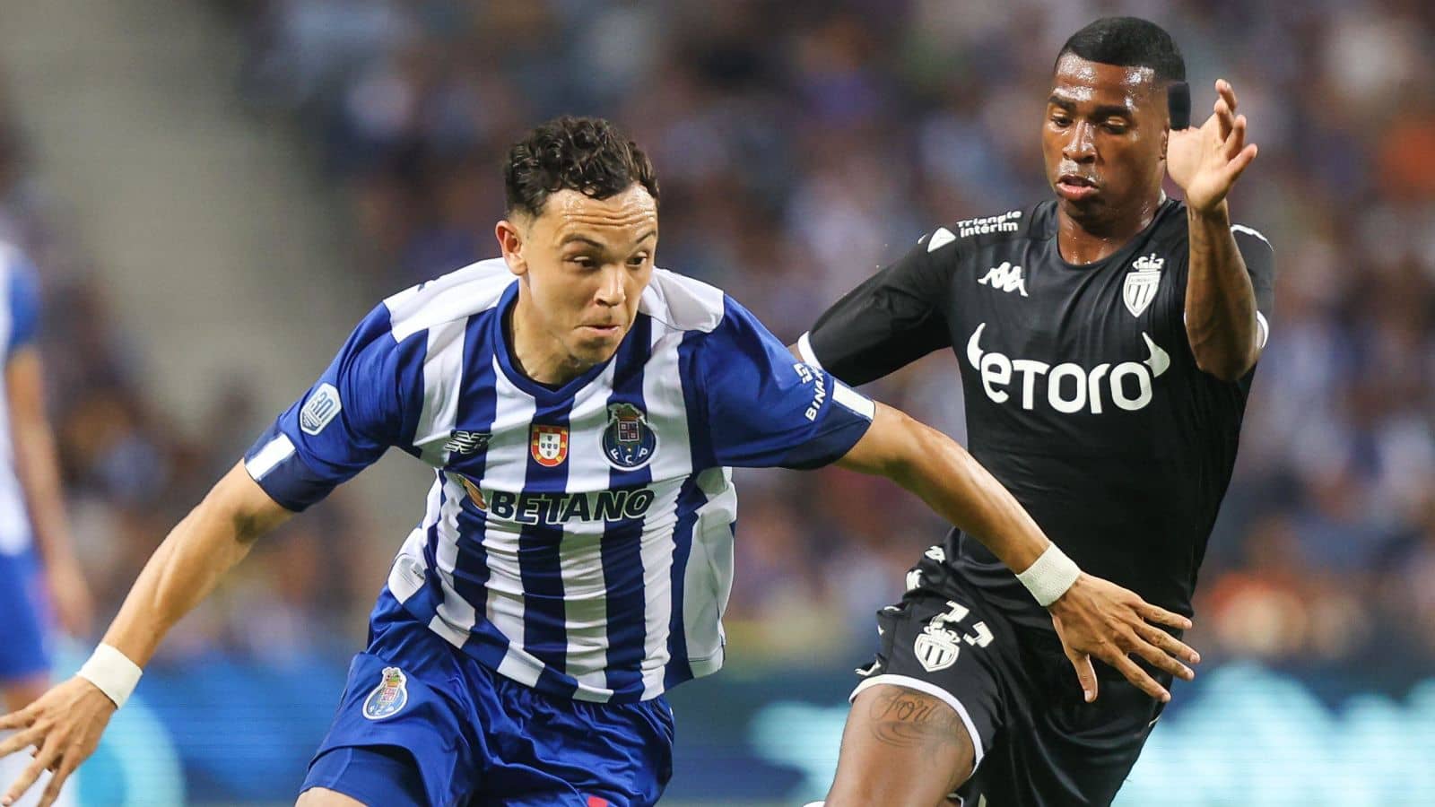 Arsenal tracking Porto star but his release clause is a whopping €75m
