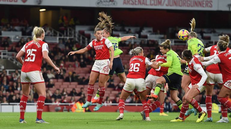 Gunners for Life: 2 Curvy Ladies in Arsenal And Man United Jerseys Engage  in Waist Dance, Video Goes Viral 