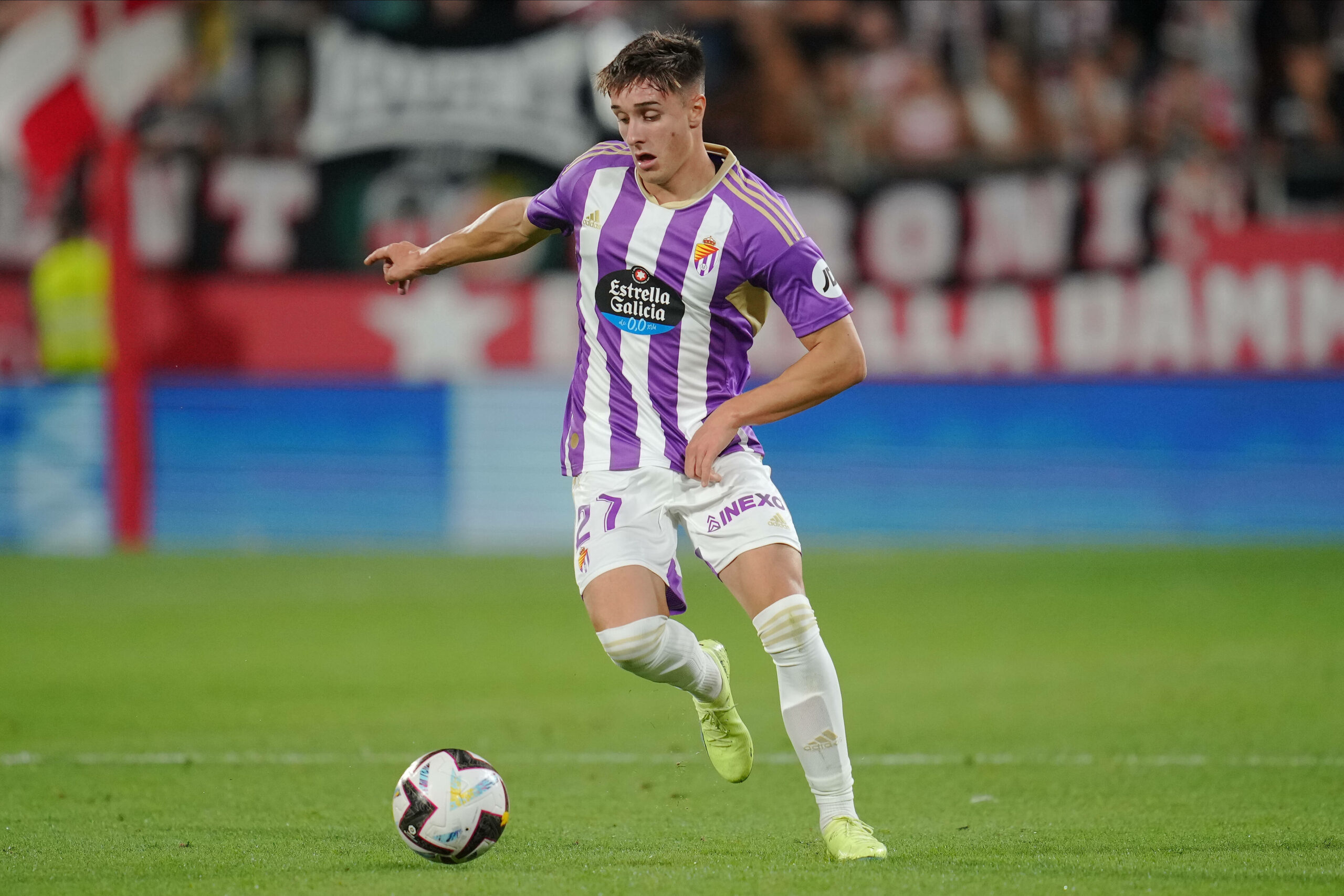 Arsenal give up in race for top class Spanish right-back - Just Arsenal News