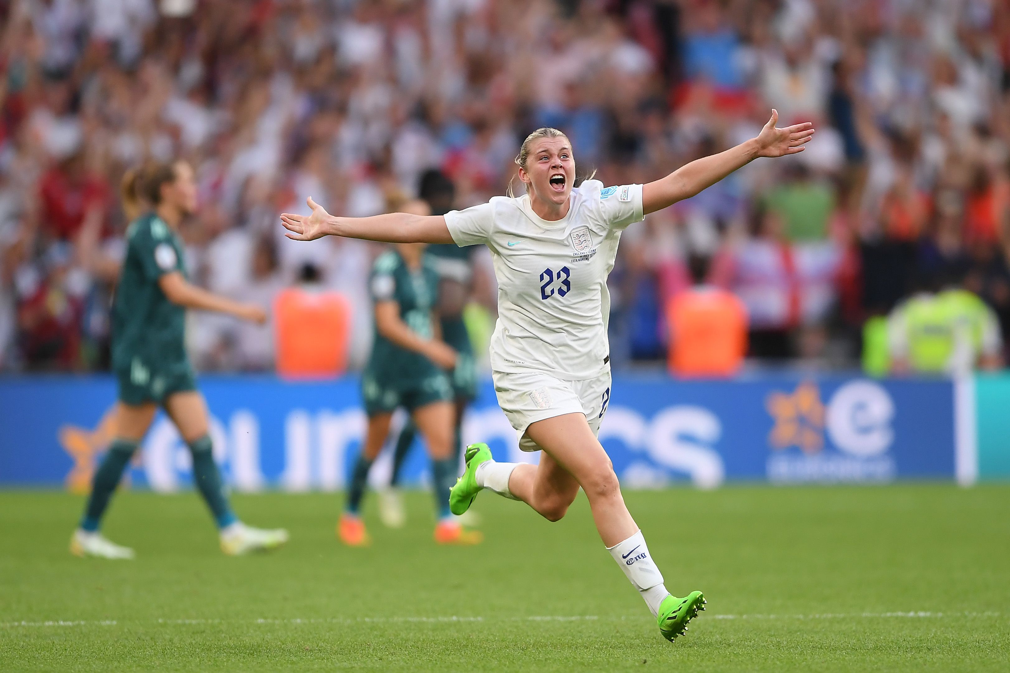 Arsenal sign Lionesses striker Alessia Russo before Women's World Cup ...