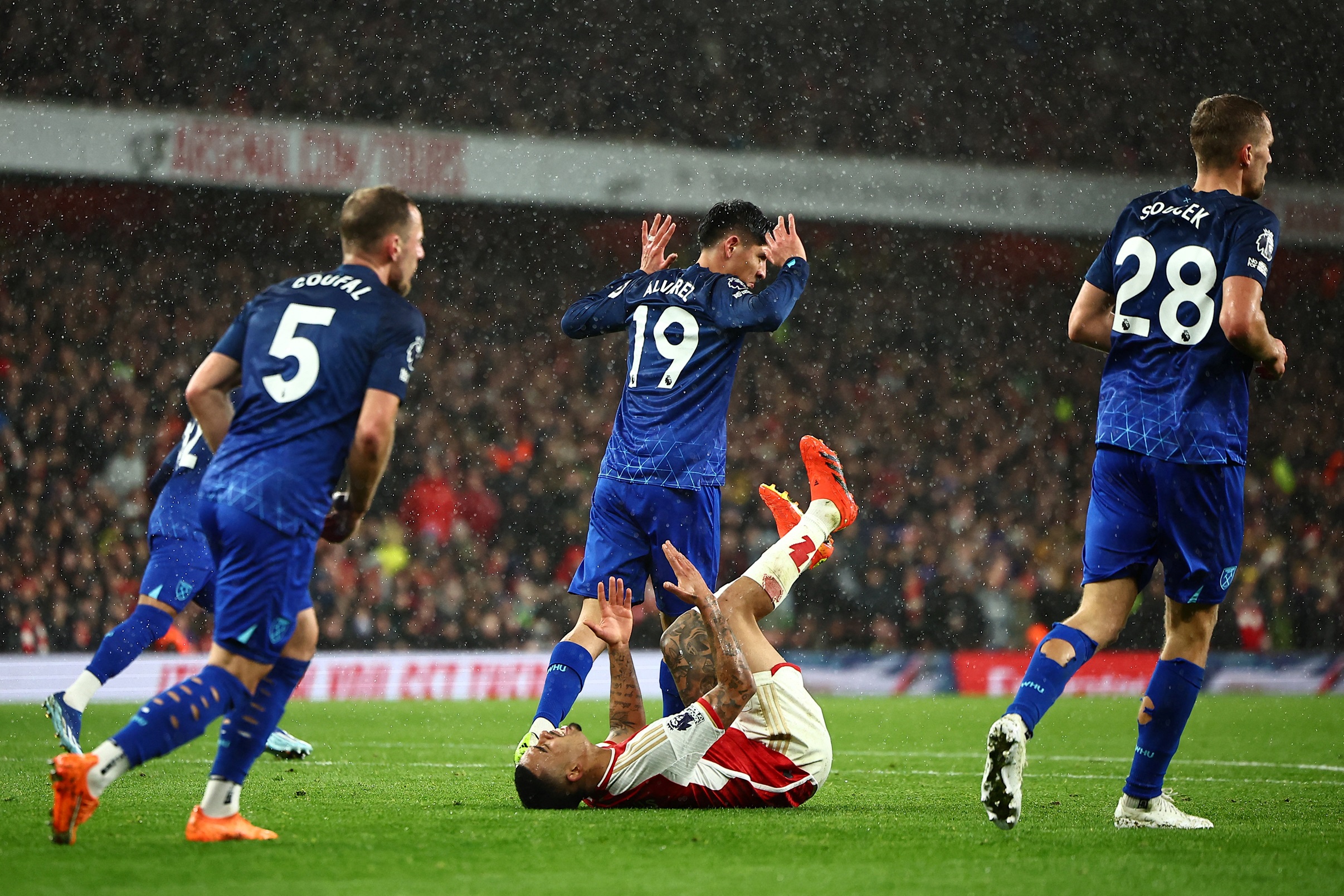 B/R Football on X: Rob Holding's red card vs. Tottenham is Arsenal's 13th  under Mikel Arteta in the Premier League 😬  / X