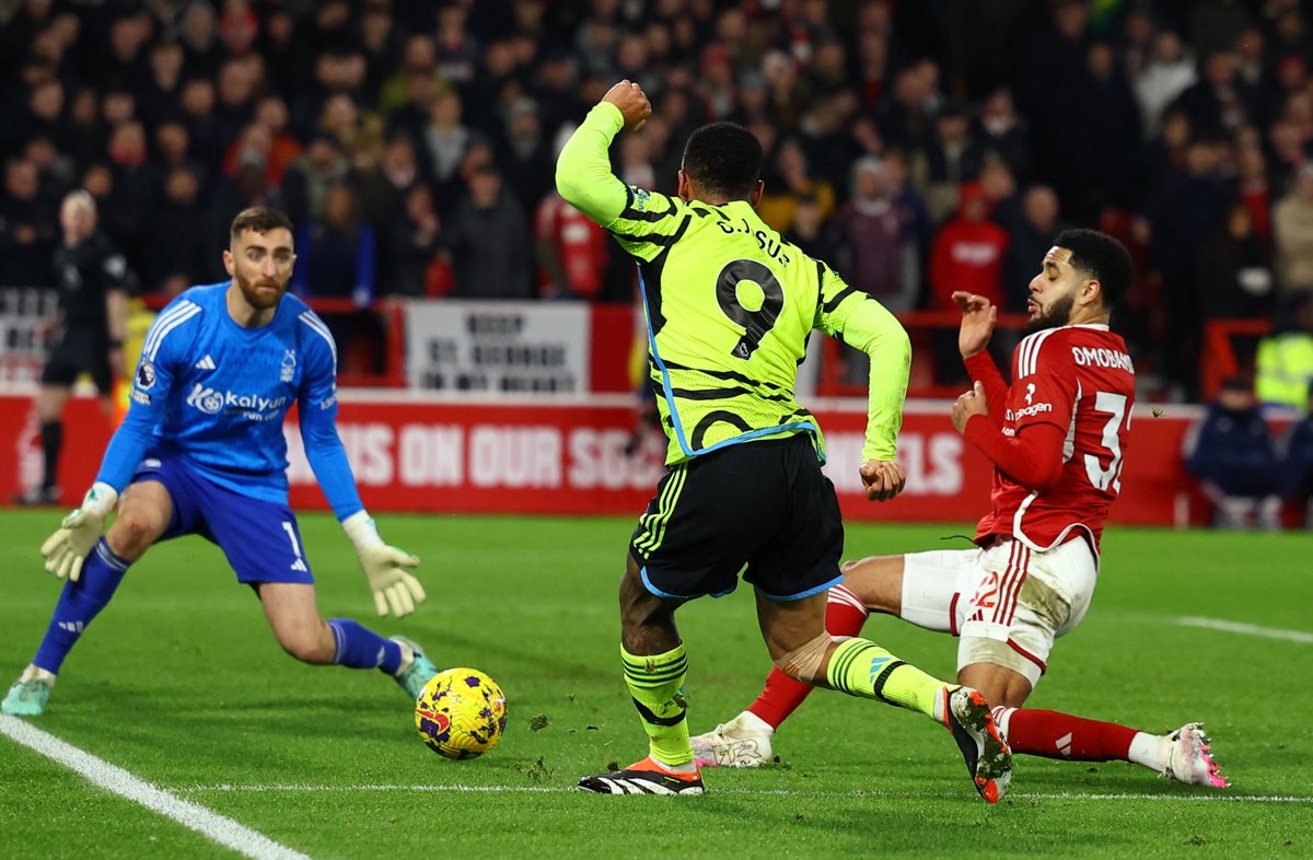 Arsenal survives a late scare to see off Nottingham Forest