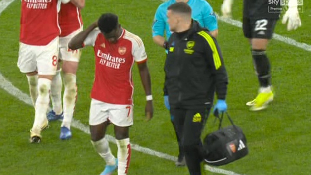 Mikel Arteta expects Saka to be fine after being subbed off against Liverpool