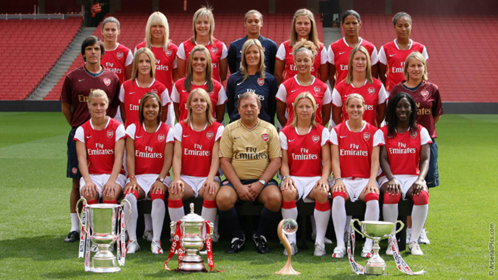 Can this Arsenal Women squad emulate the success of their legendary predecessors?