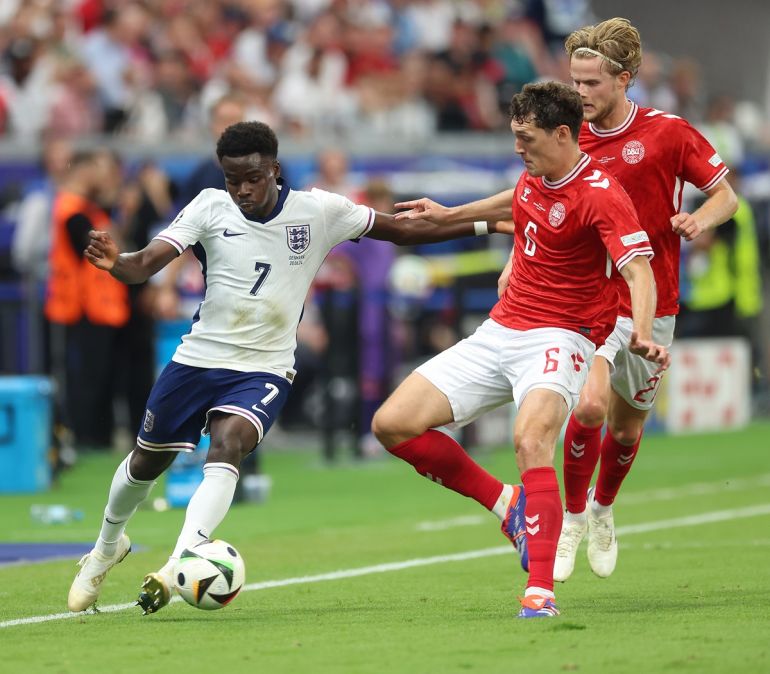 Southgate hints Saka will now play leftback for the England team