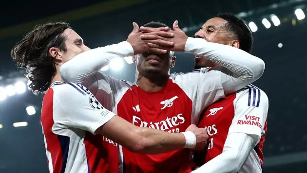 Gabriel celebrating against Sporting