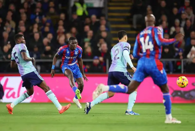 Ismaila Sarr of Crystal Palace scores his team's first goal whilst under pressure from Thomas Partey and William Saliba of Arsenal