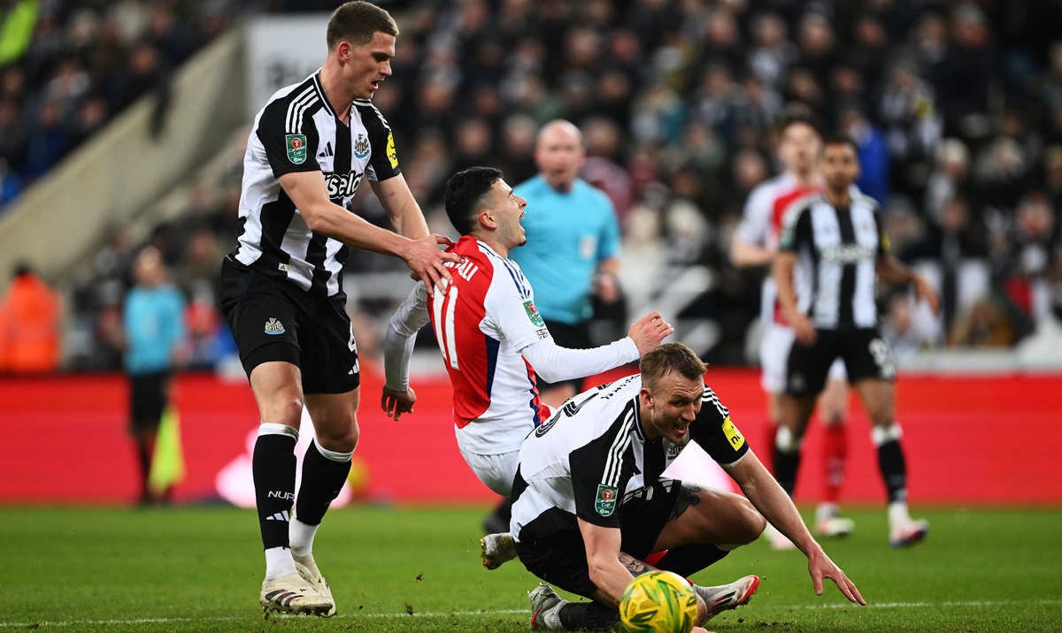 Gabriel Martinelli injured against Newcastle