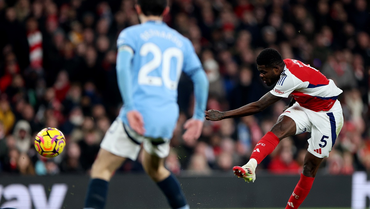 Partey scoring against Man City