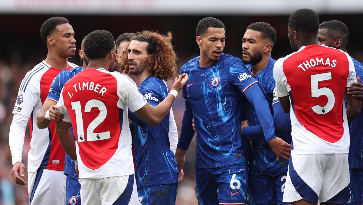 Arsenal maintain slim title hopes with a close 1-0 win over Chelsea