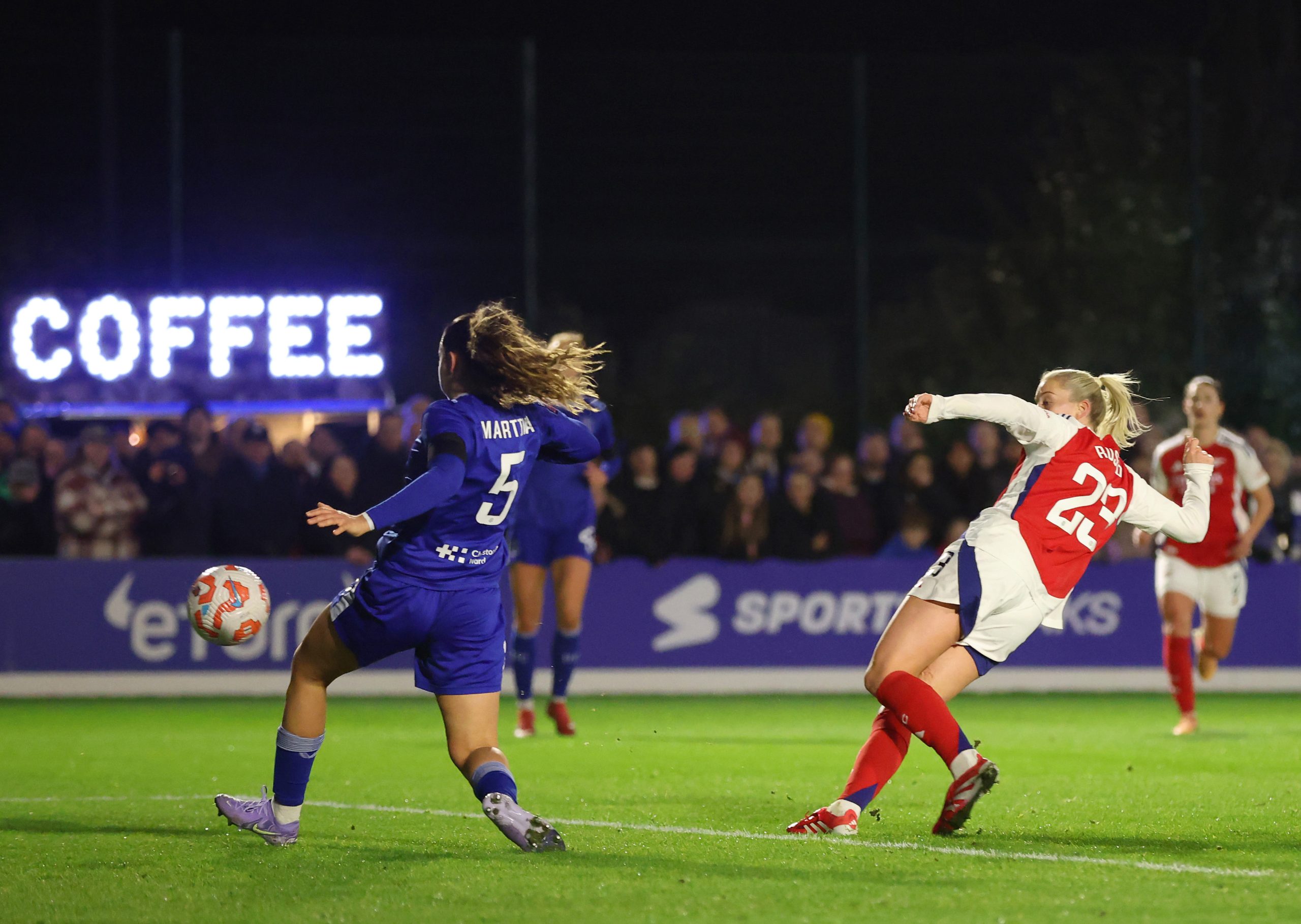 Match Review: Dominant Arsenal Women avoid first half scare to seal all three points v Everton