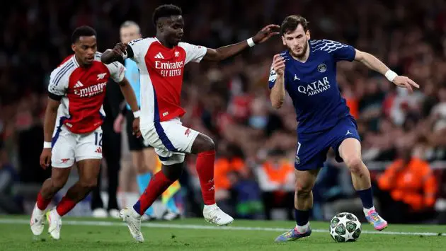 Khvicha Kvaratskhelia v Bukayo Saka