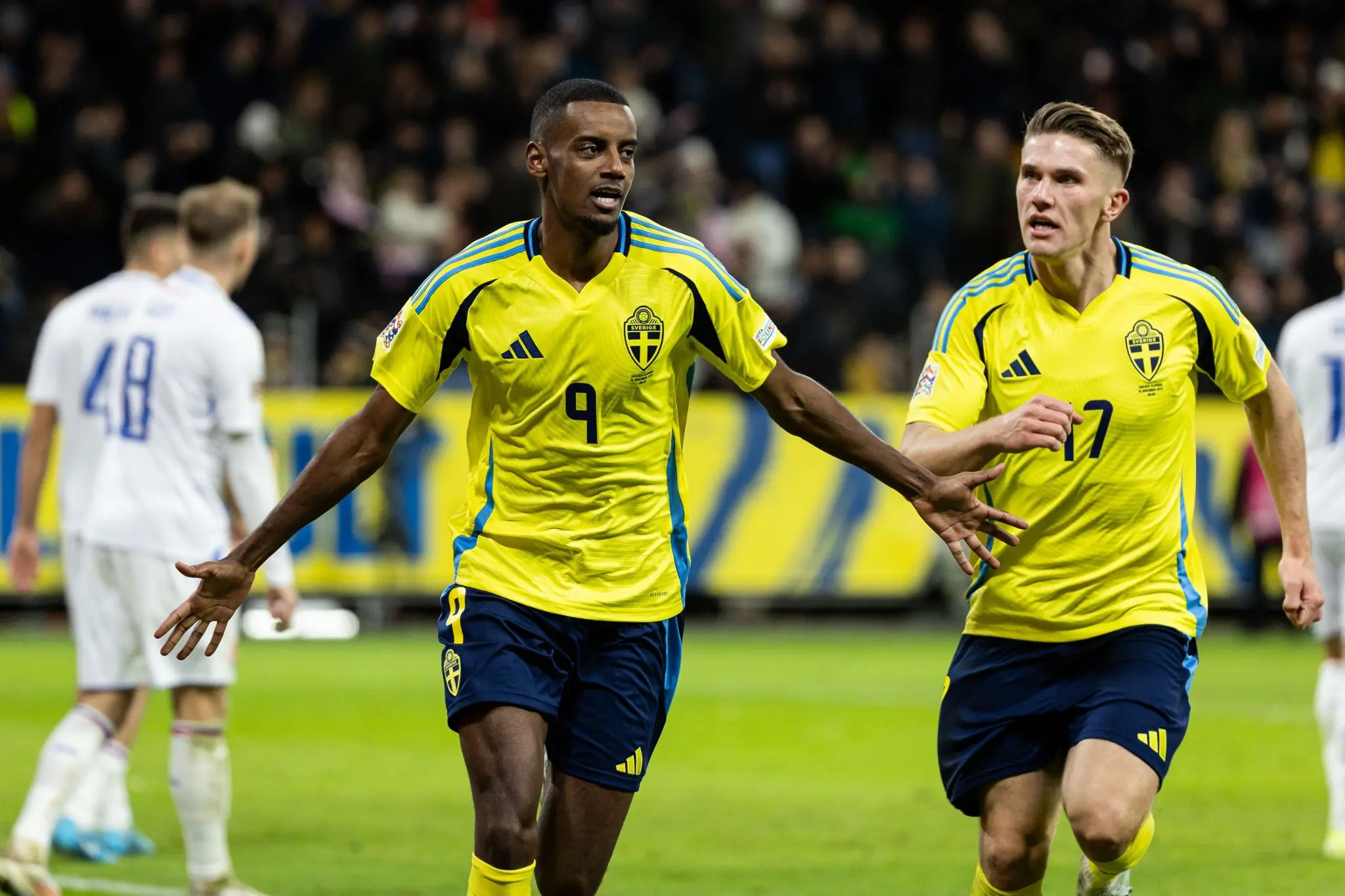 Liverpool enter race for Top Striker, but Arsenal remain firmly in the driving seat