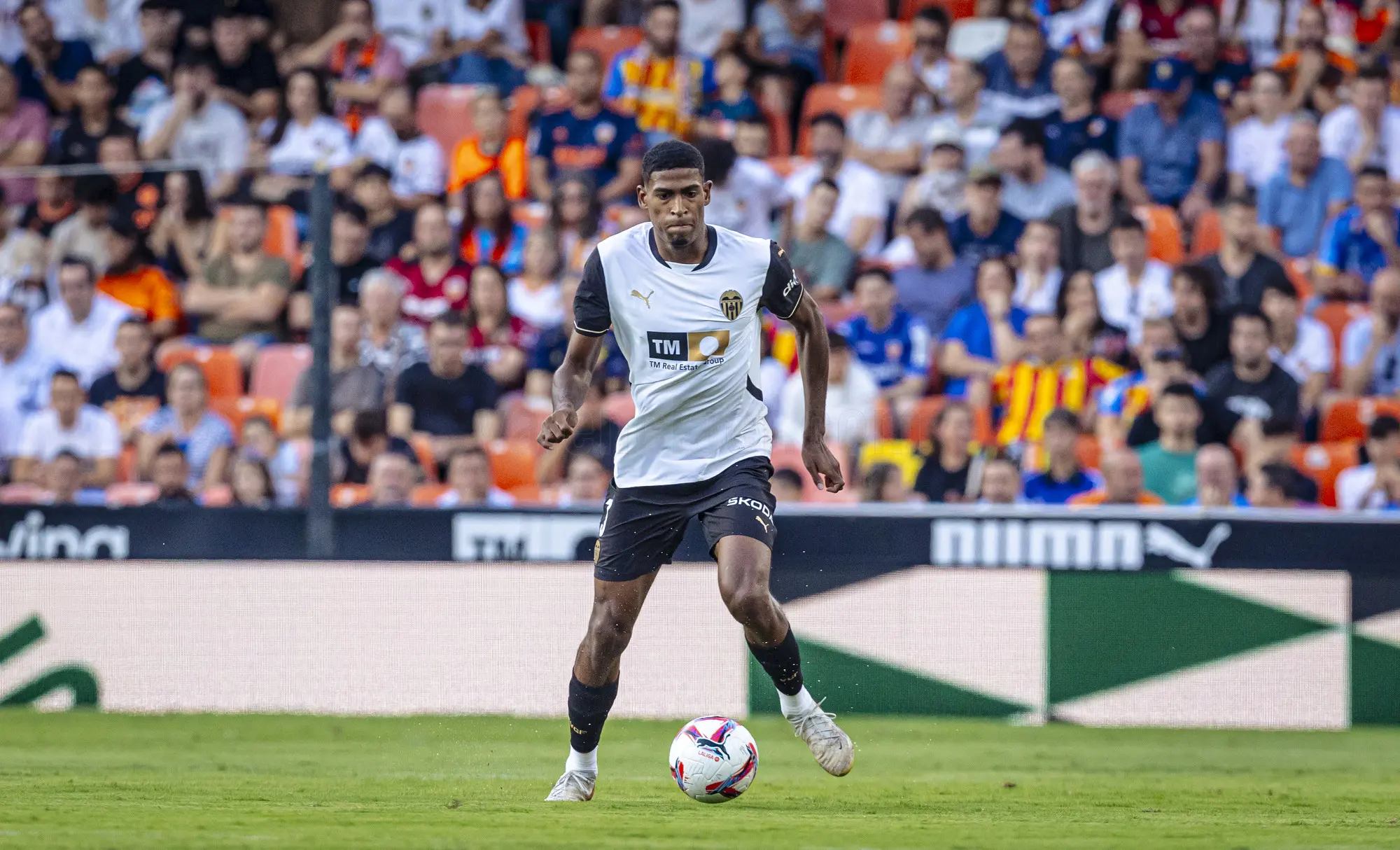 Arsenal is unwilling to pay more for a youngster with an expiring contract