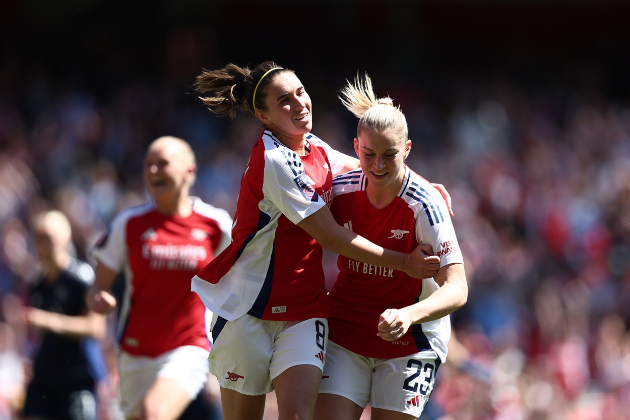 Arsenal Women duo Russo and Caldentey honoured at WSL Awards