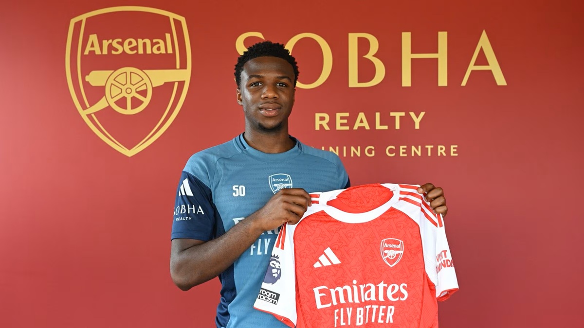 Exciting Arsenal youngster pens first pro deal at the Emirates
