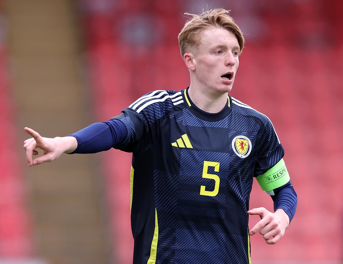 Arsenal call up two new teenage signings to first team training