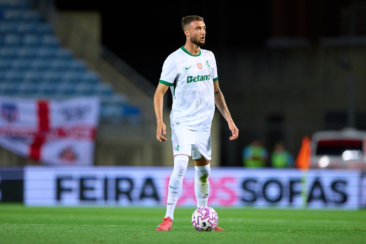 Arsenal and Man Utd to battle it out for Sporting Club player