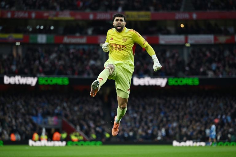“It's a massive opportunity” David Raya wants Arsenal to end this ...