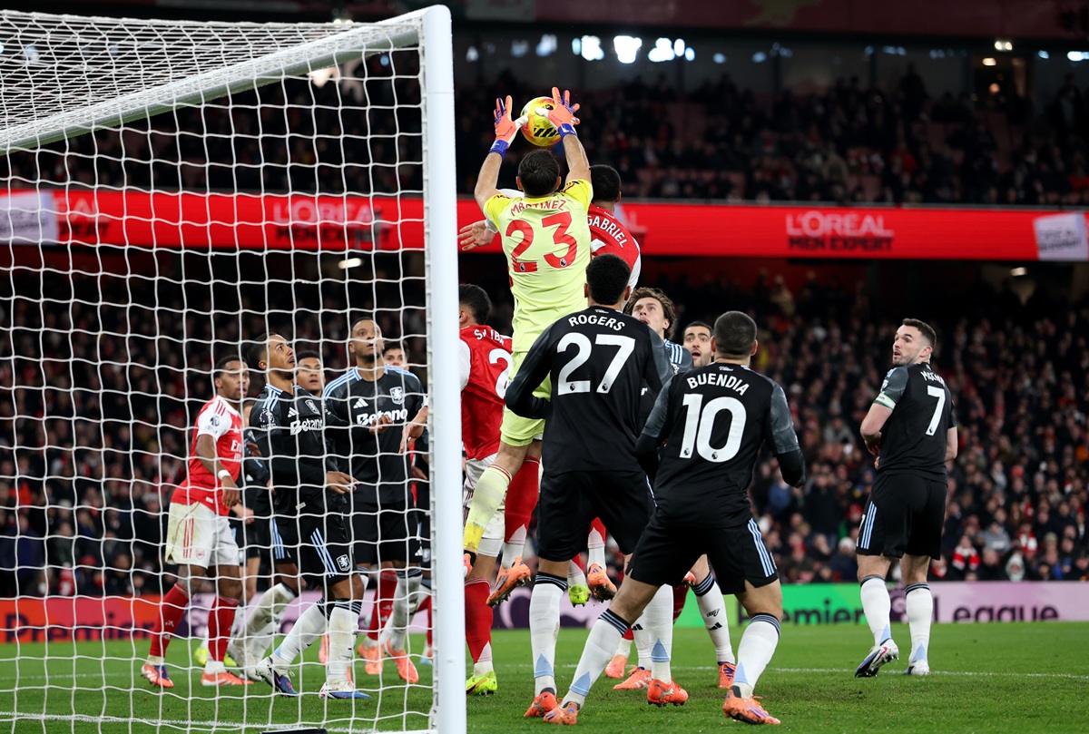 Arsenal fans react to Martinez having a meltdown after Villa loss