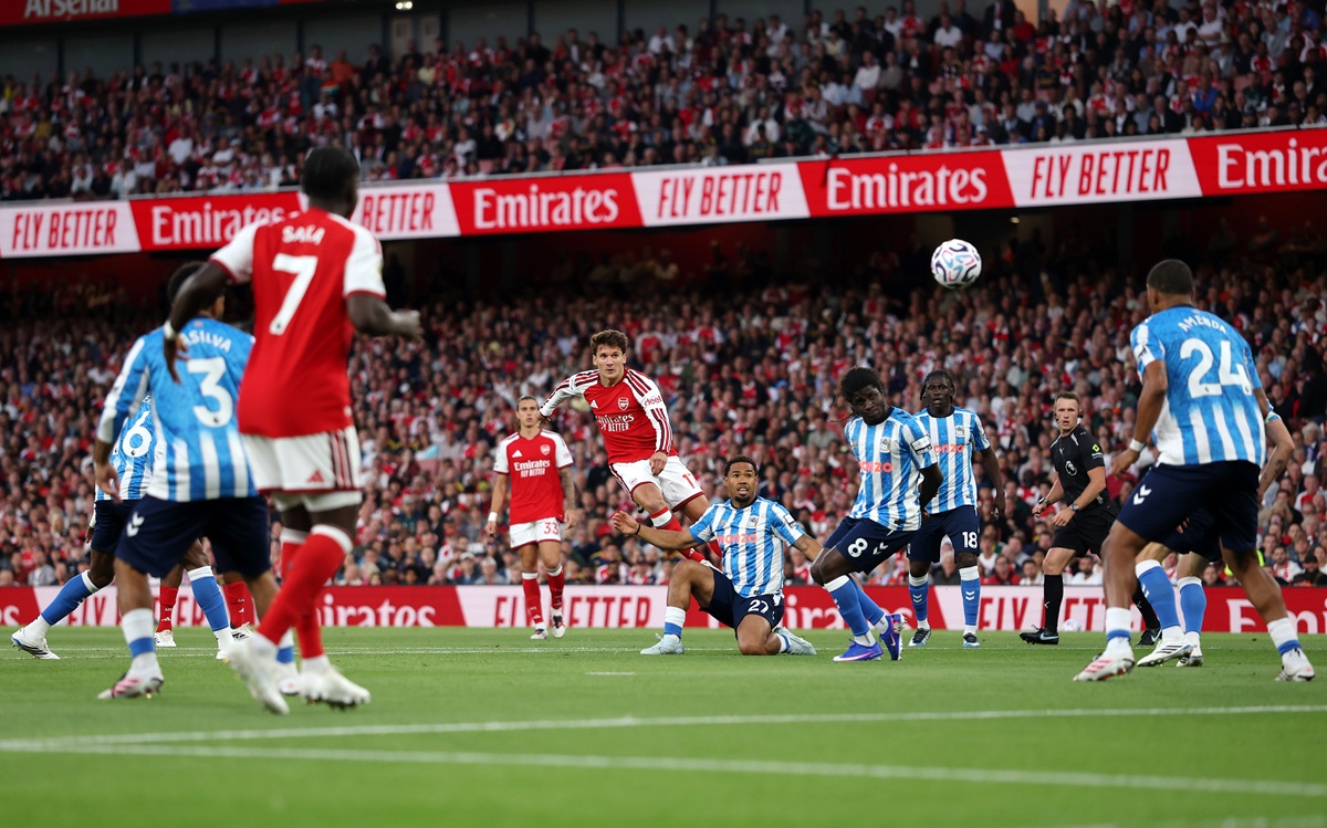 “Tough baptism” Ian Wright says Arsenal were under pressure