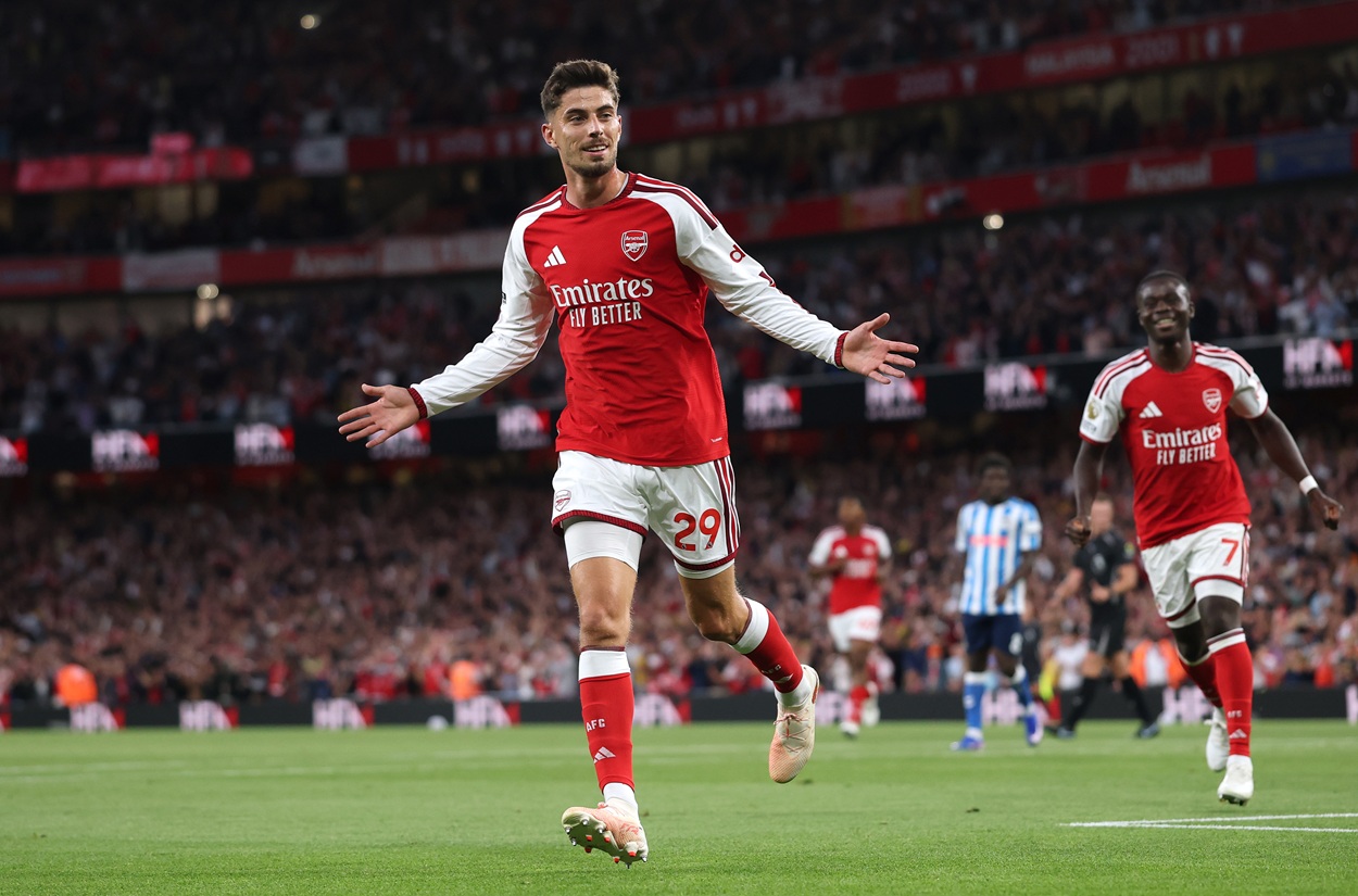 Champions Arsenal Cruise Past Coventry in Perfect Start to Title Defence